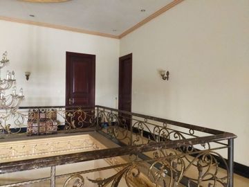 Rumah diJual di Cipete Utara, Jakarta Selatan. Bagus desain Klasik
