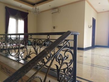 Rumah diJual di Cipete Utara, Jakarta Selatan. Bagus desain Klasik