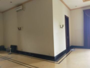 Rumah diJual di Cipete Utara, Jakarta Selatan. Bagus desain Klasik