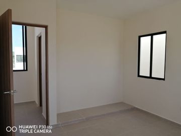 CASA EN TIXCACAL AL PONIENTE DE MÉRIDA, YUCATÁN
