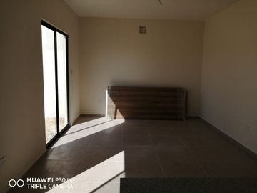 CASA EN TIXCACAL AL PONIENTE DE MÉRIDA, YUCATÁN