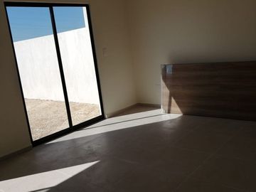 CASA EN TIXCACAL AL PONIENTE DE MÉRIDA, YUCATÁN