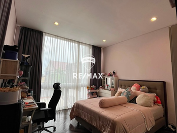 DIJUAL RUMAH MEWAH DI DAERAH PEJATEN PASAR MINGGU DEKAT DENGAN AKSES KE PUSAT KOTA