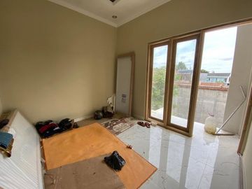 Rumah Baru Mewah Luxury Proses Finishing Dekat Jogja Bay Maguwoharjo