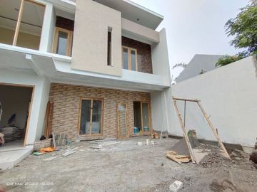 Rumah Baru Mewah Luxury Proses Finishing Dekat Jogja Bay Maguwoharjo