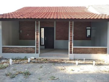 Rumah Strategis, Lingkungan Nyaman Dekat Jalan Tol dan Objek Wisata