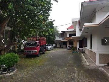 Rumah bangunan usaha raya darmo kali Pln 50k w
