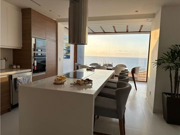 En venta hermosa casa con vista al mar