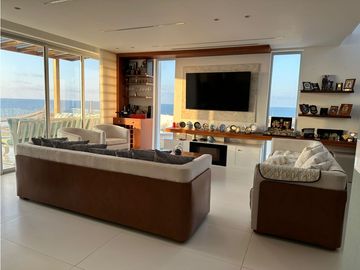 En venta hermosa casa con vista al mar
