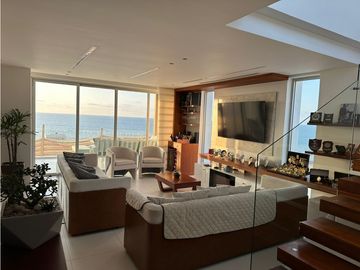 En venta hermosa casa con vista al mar