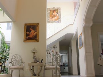 CASA EN VENTA EN FRACCIONAMIENTO  PEDREGAL DE QUERETARO,  EXCLUSIVO.