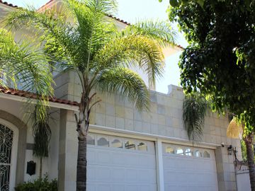 CASA EN VENTA EN FRACCIONAMIENTO  PEDREGAL DE QUERETARO,  EXCLUSIVO.