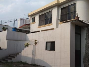 Casa en venta en Burgos, Temixco, Morelos  Casas y bienes raíces en venta al sur de Cuernavaca, Morelos.