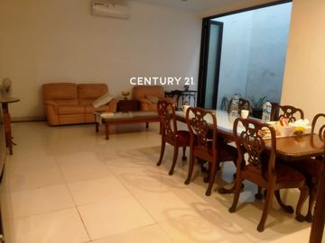 Dijual Rumah Siap Huni Lokasi Strategis Pondok Indah