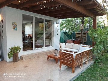 Casa en Venta en Av El Valle con Av. Consistorial