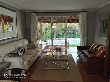 Casa en Venta en Av El Valle con Av. Consistorial