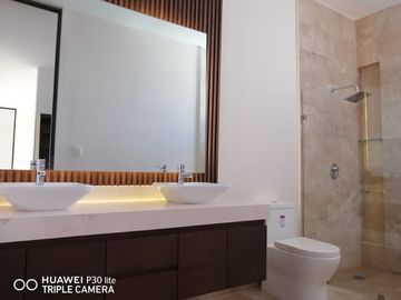 VENTA CASA RESIDENCIAL EQUIPADA EN ESQUINA EN DZITYA AL NORTE DE MERIDA, YUCATAN