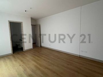 De venta moderna suite con vista