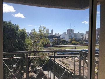 Dos ambientes casi a estrenar a pasos de Av.Rivadavia-Subte A- Balvanera