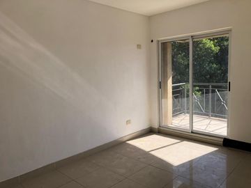 Dos ambientes casi a estrenar a pasos de Av.Rivadavia-Subte A- Balvanera