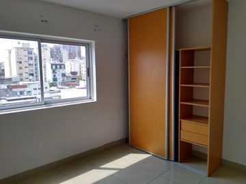 Dos ambientes casi a estrenar a pasos de Av.Rivadavia-Subte A- Balvanera