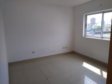 Dos ambientes casi a estrenar a pasos de Av.Rivadavia-Subte A- Balvanera