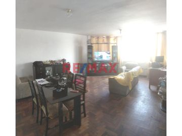 🌟 ¡OPORTUNIDAD ÚNICA EN TRUJILLO! 🌟

¡ATENCIÓN TRUJILLO! 🌟

¿Buscas una excelente oportunidad de inversión o el lugar ideal para tu familia o nego