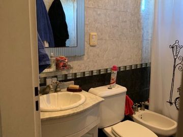 Casa PH en venta en Parque Johnston