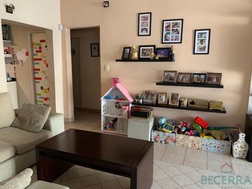 Casa PH en venta en Parque Johnston