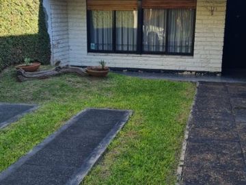Casa en venta en Villa Luzuriaga