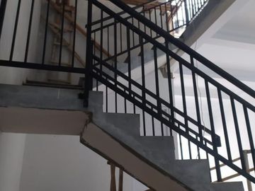 Rumah baru 5 carport 2, 4 milyar rangkapan jaya panmas depok