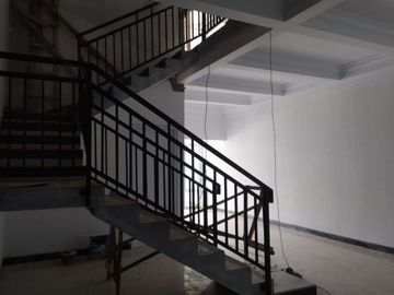 Rumah baru 5 carport 2, 4 milyar rangkapan jaya panmas depok