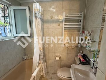 Casa en venta de 3D-1B en Ñuñoa, colegio Calasanz