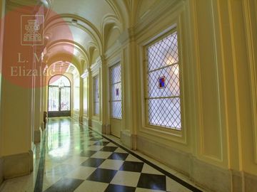 Suipacha y Arenales - Edificio Francés Divino - Excelente Categoría - Súper Luminoso