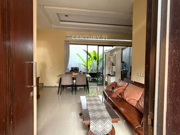 Dijual Rumah Cantik Siap Huni 7284