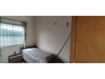 Venta de casa campestre de 1900 M2 en 729 mill en La Mesa Cund.