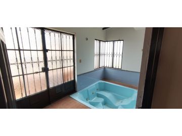 Venta de casa campestre de 1900 M2 en 729 mill en La Mesa Cund.