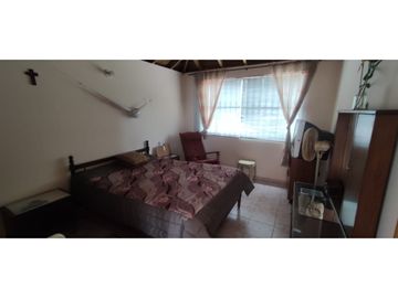Venta de casa campestre de 1900 M2 en 729 mill en La Mesa Cund.