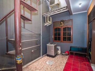 Rumah Luas SHM 5 Menit ke Gerbang Tol Cibubur 2 Dibantu KPR J-52440