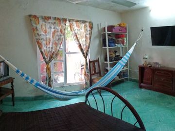 Casa de una planta con 4 Recámaras en el Barrio de San Cristóbal, Mérida Centro
