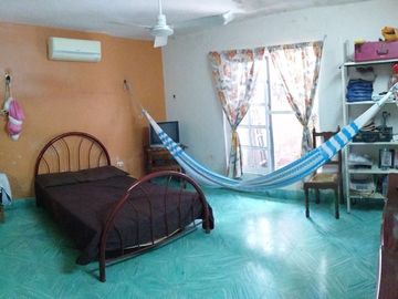 Casa de una planta con 4 Recámaras en el Barrio de San Cristóbal, Mérida Centro