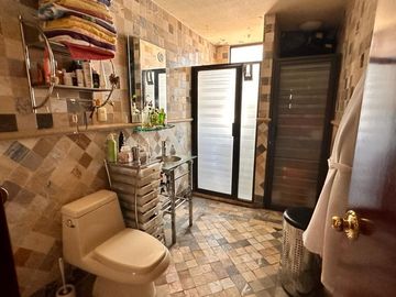 Casa en venta  zona 15 de Mayo, Plaza San Pedro, Diagonal Defensores, Puebla.