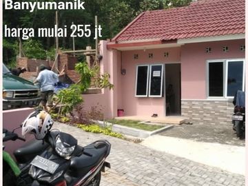 Rumah Semarang murah strategis di Srondol Kulon Banyumanik