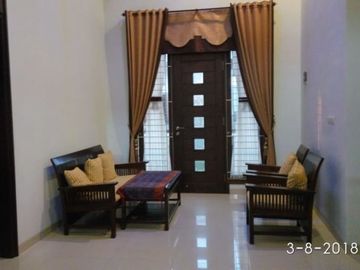 Dijual Rumah 2 Lt Jambangan Indah Surabaya Terawat Siap Huni
