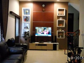 Dijual Rumah 2 Lt Jambangan Indah Surabaya Terawat Siap Huni