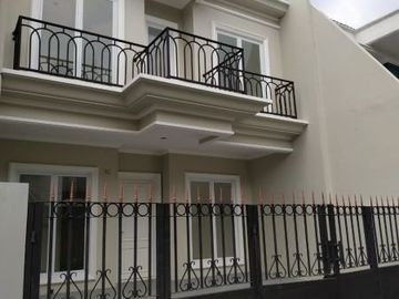 Rumah di Jatiwaringin Bekasi Dekat Halim Unit Terbatas