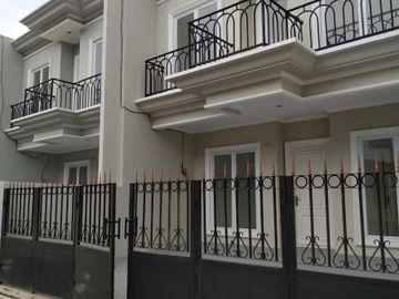 Rumah di Jatiwaringin Bekasi Dekat Halim Unit Terbatas