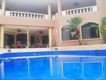 C167 - Venta Casa Mansión en Samborondón Primeros kilómetros 6 dormitorios - 1800 metros cuadrados