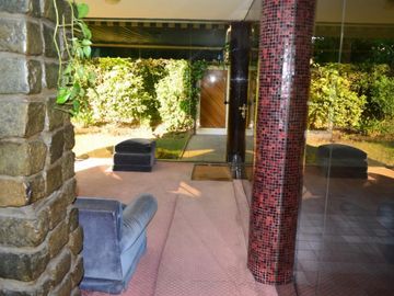 Venta- Córdoba 3060 - CASA 7 AMBIENTES