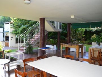Venta- Córdoba 3060 - CASA 7 AMBIENTES